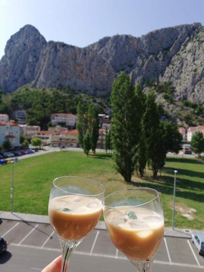 Green 'N Grey Omiš Eksteriør billede